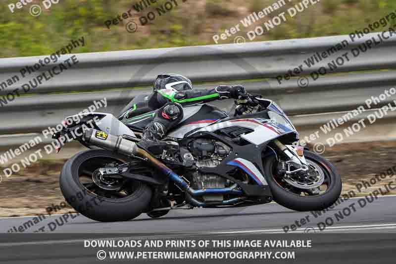 cadwell no limits trackday;cadwell park;cadwell park photographs;cadwell trackday photographs;enduro digital images;event digital images;eventdigitalimages;navarra;no limits trackdays;peter wileman photography;racing digital images;trackday digital images;trackday photos